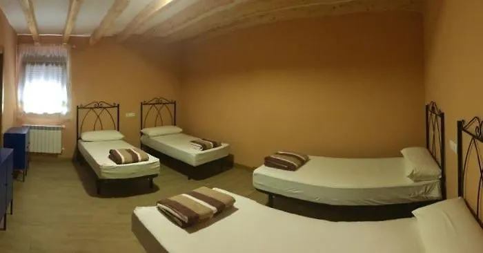 La Perala Hostel Bercianos del Real Camino